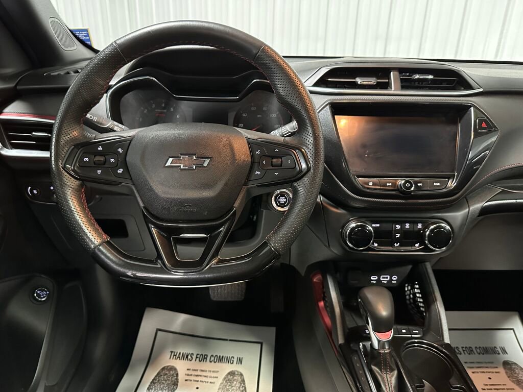 Used 2023 Chevrolet TrailBlazer RS w/ Sun and Liftgate Package image 8