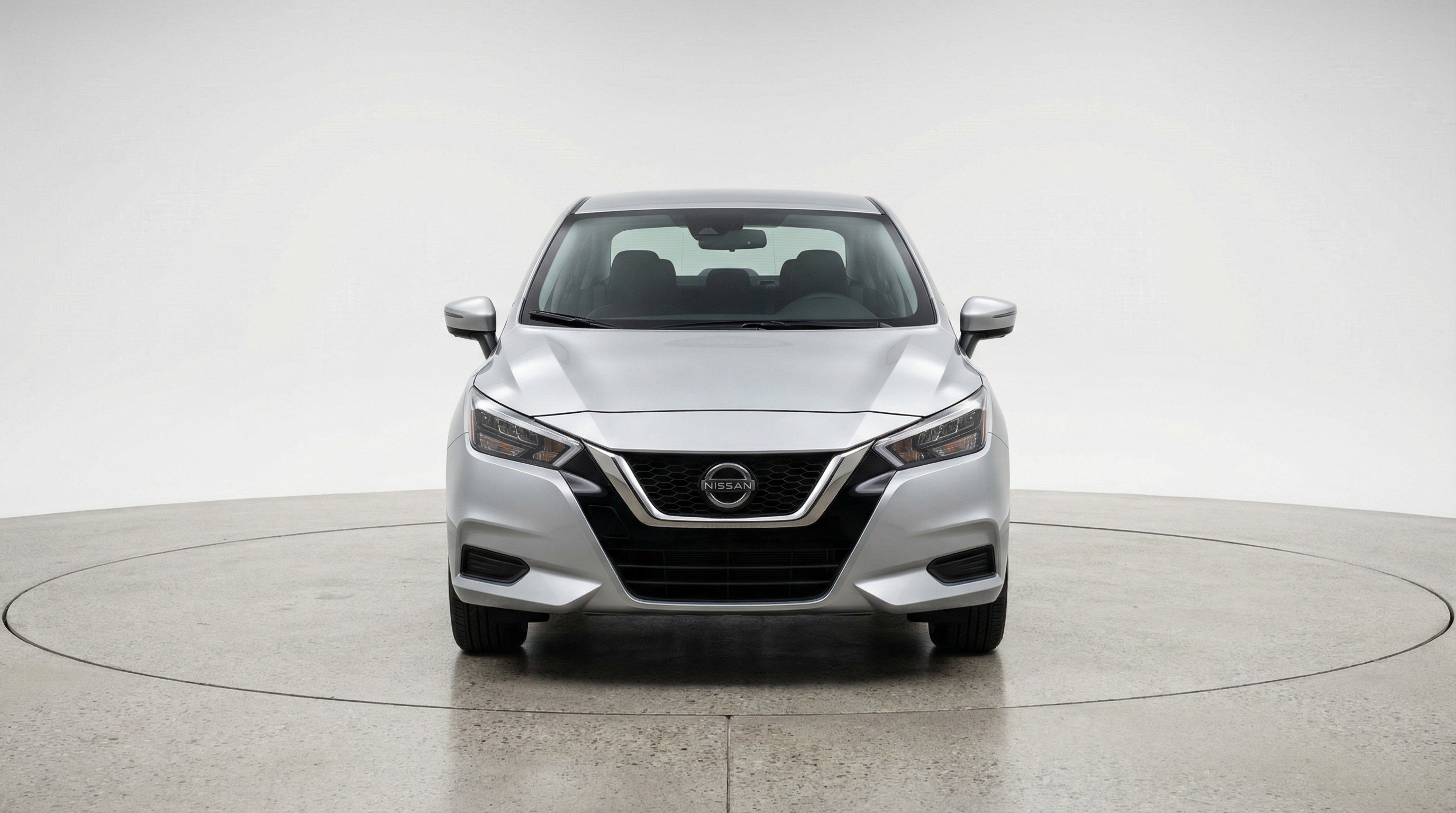 Used 2025 Nissan Versa SV image 2