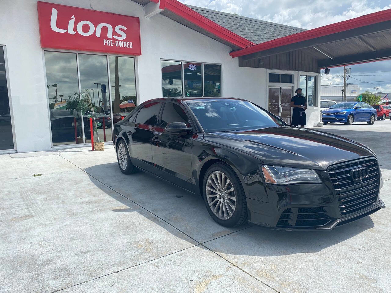 Used 2014 Audi A8 L 4.0T w/ Premium Package image 8