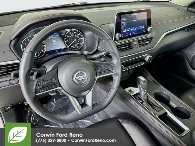 Used 2022 Nissan Altima 2.5 SR FWD image 9