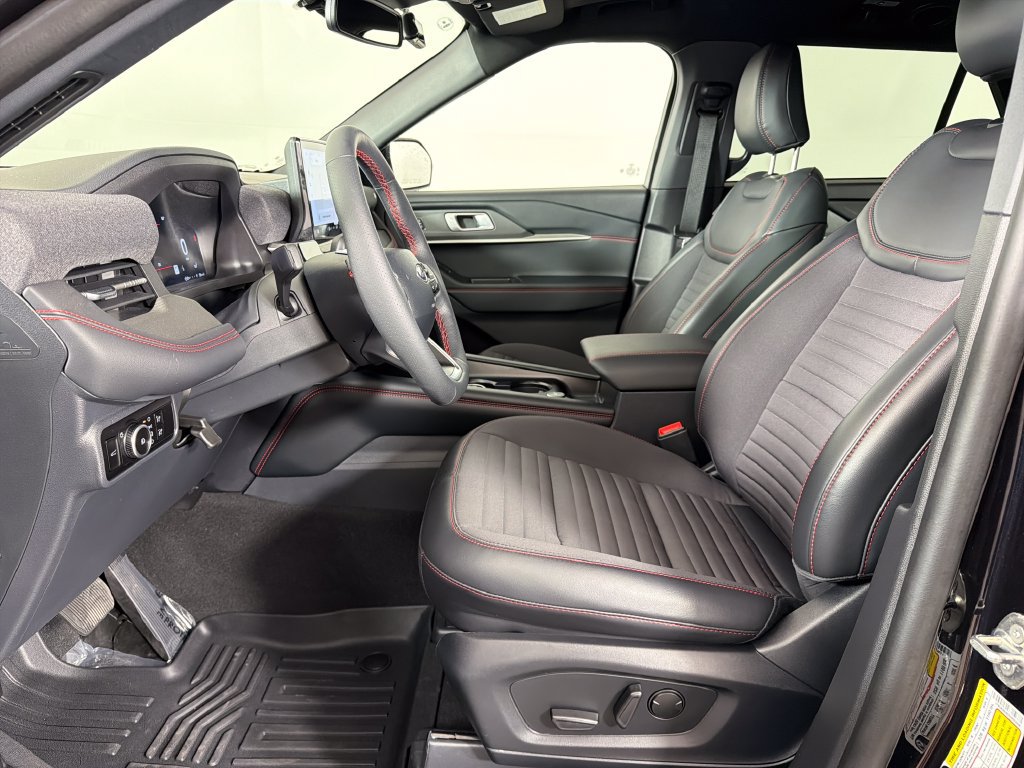 Used 2025 Ford Explorer ST-Line w/ Premium Package AWD/4WD image 19