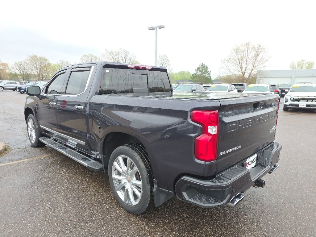 Used 2022 Chevrolet Silverado 1500 High Country w/ High Country Premium Package AWD/4WD image 10