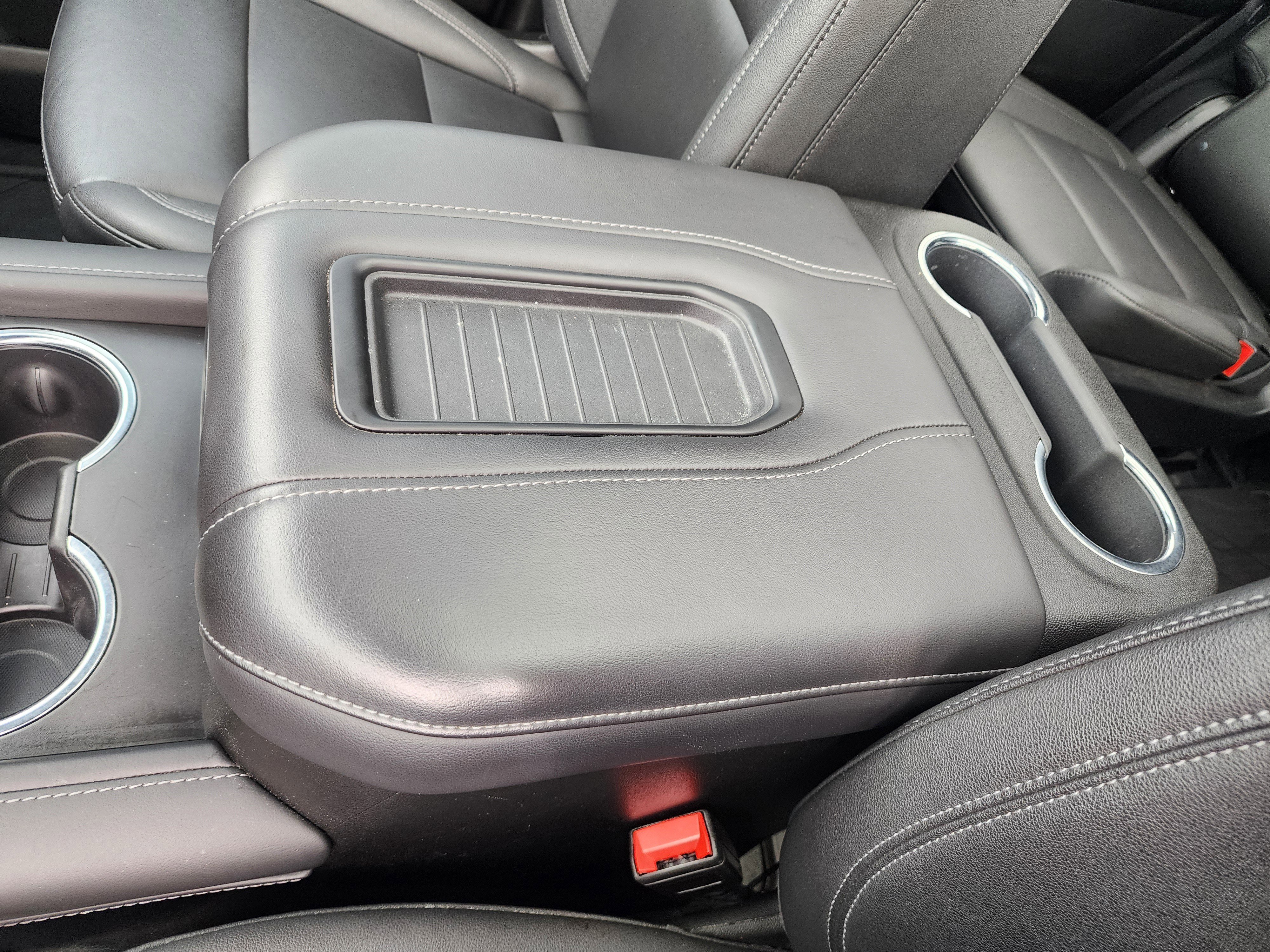 Used 2022 Chevrolet Tahoe Z71 w/ Z71 Off-Road Package image 35