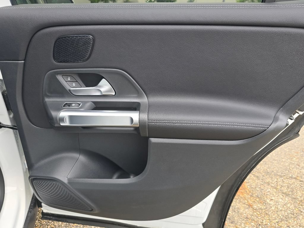 New 2026 Mercedes-Benz GLB 250 4MATIC image 21