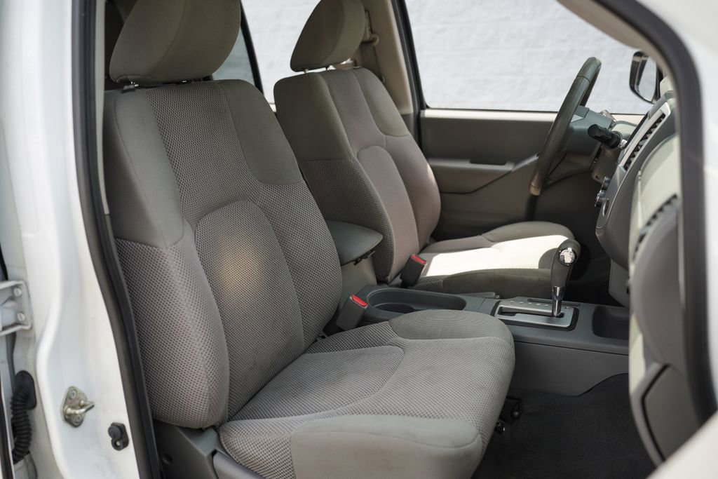 Used 2019 Nissan Frontier SV image 24