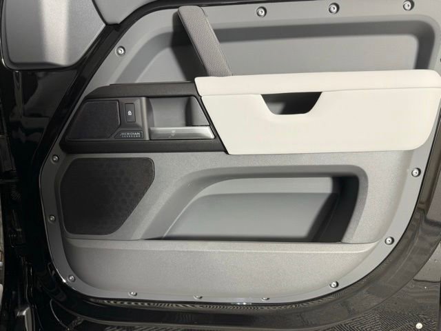 New 2026 Land Rover Defender 110 X image 31