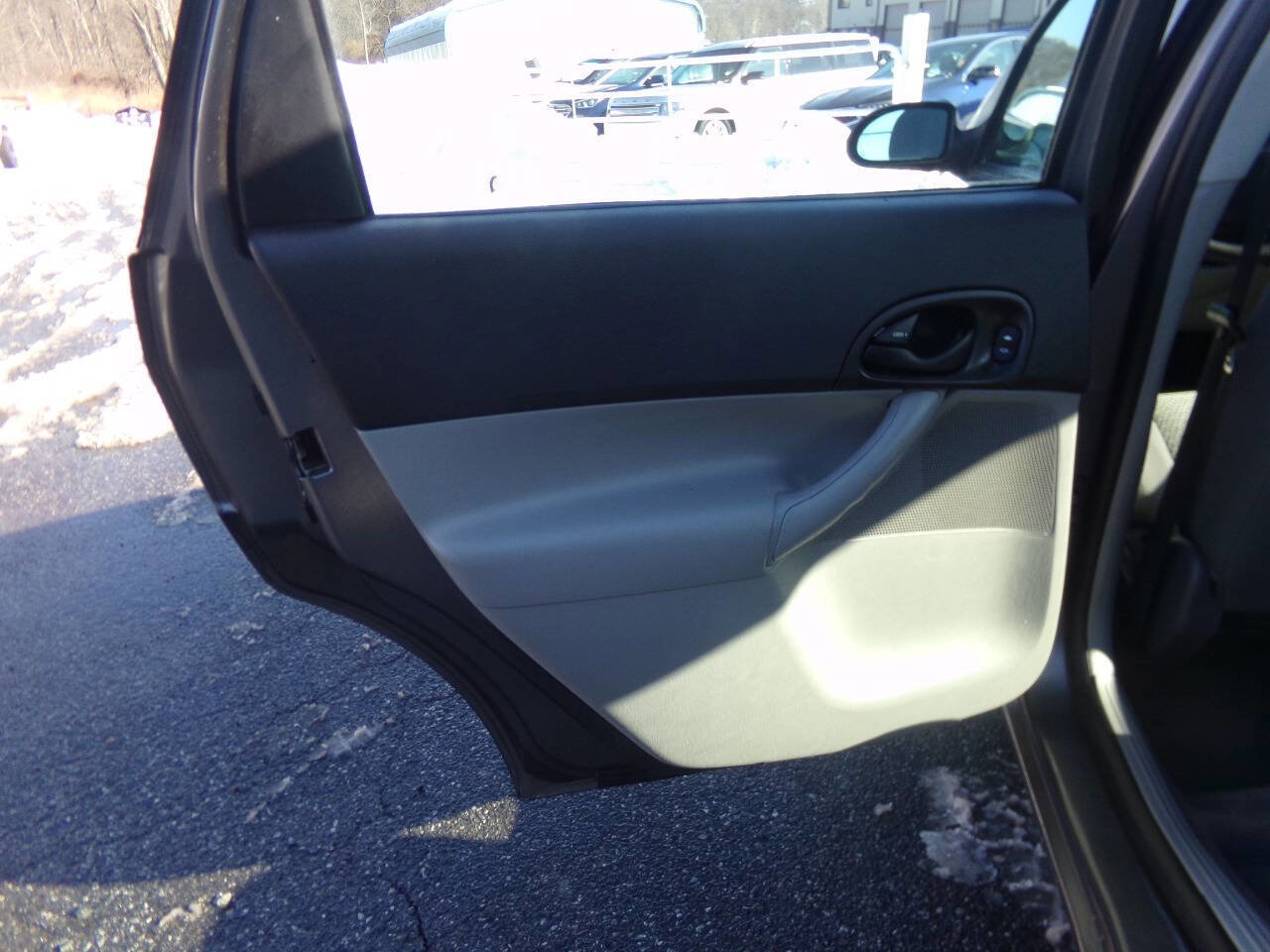 Used 2006 Ford Focus SE image 20