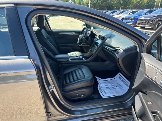 Used 2020 Ford Fusion SEL FWD image 11