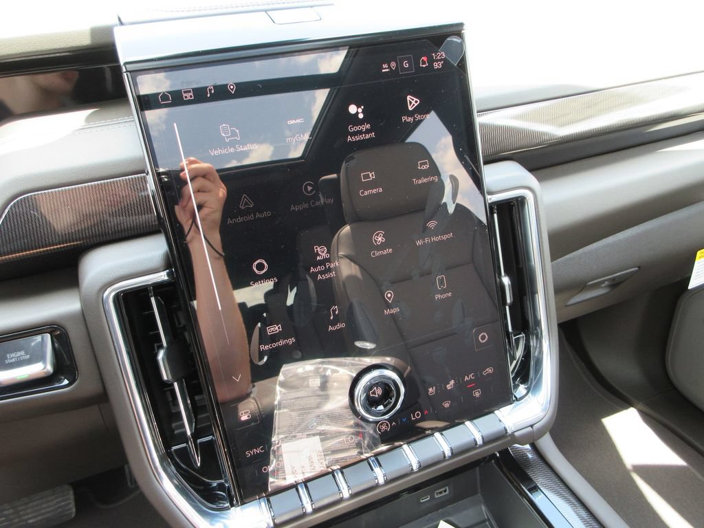 New 2026 GMC Yukon XL Elevation w/ Elevation Premium Package AWD/4WD image 19