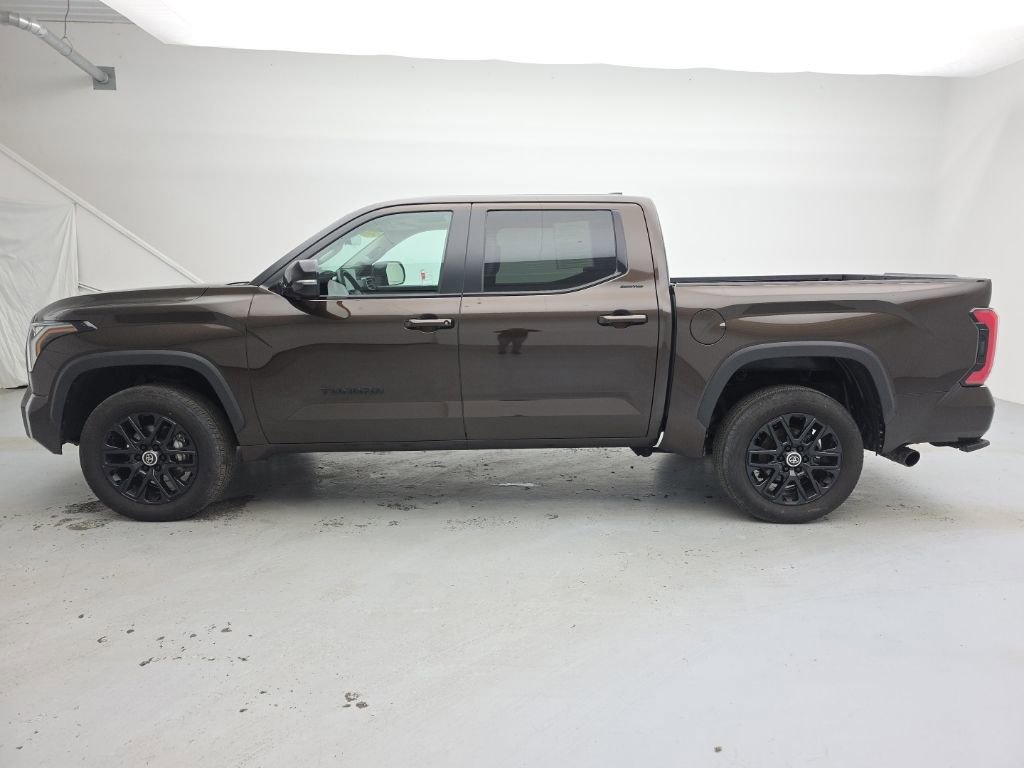 Used 2024 Toyota Tundra Limited AWD/4WD image 7