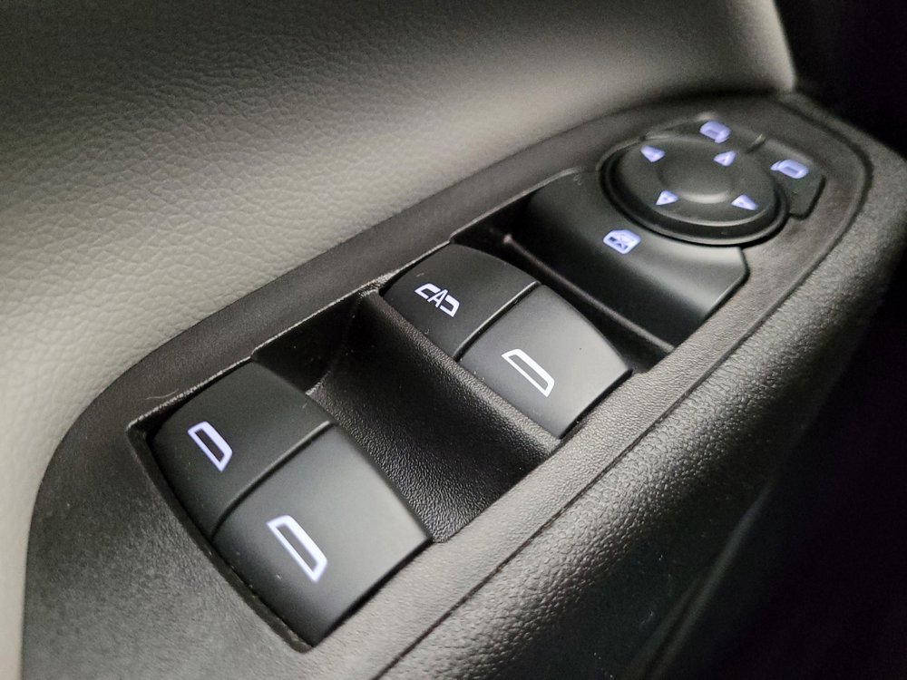 Used 2020 Chevrolet Equinox LT w/ Driver Convenience Package image 27