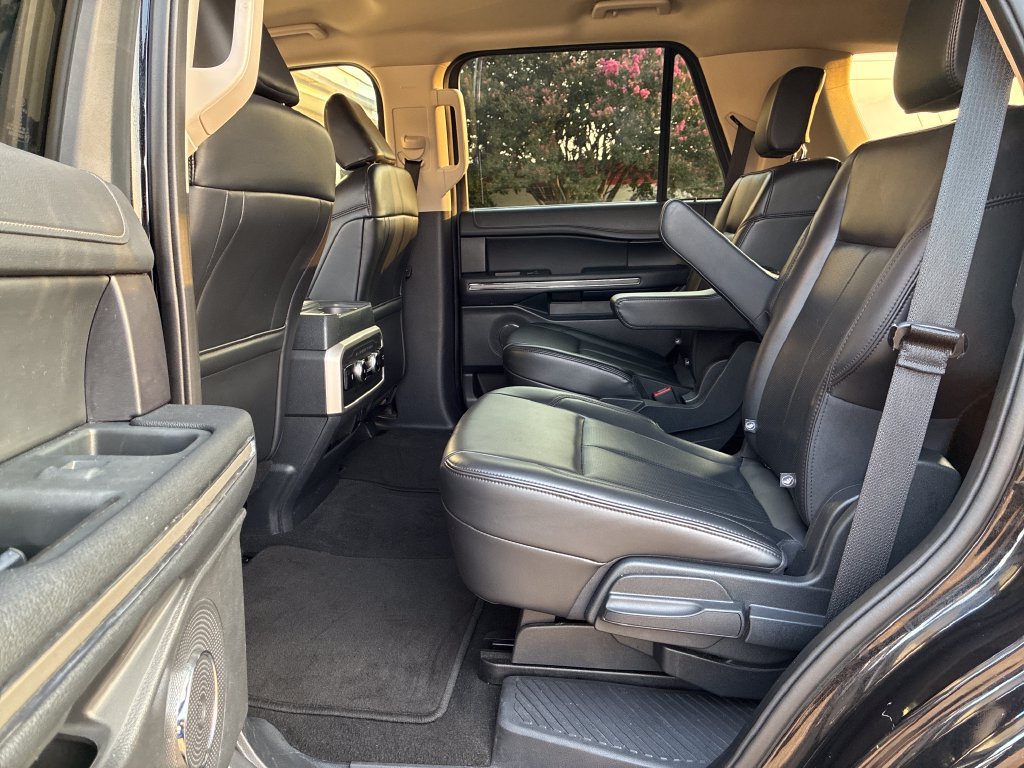 Used 2024 Ford Expedition XLT AWD/4WD image 15