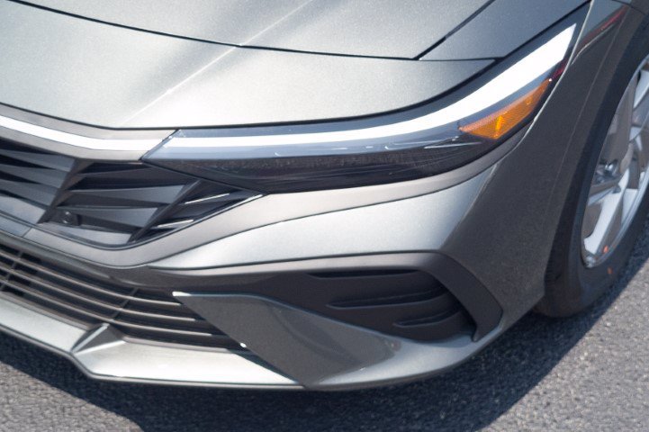 New 2026 Hyundai Elantra SE FWD image 9
