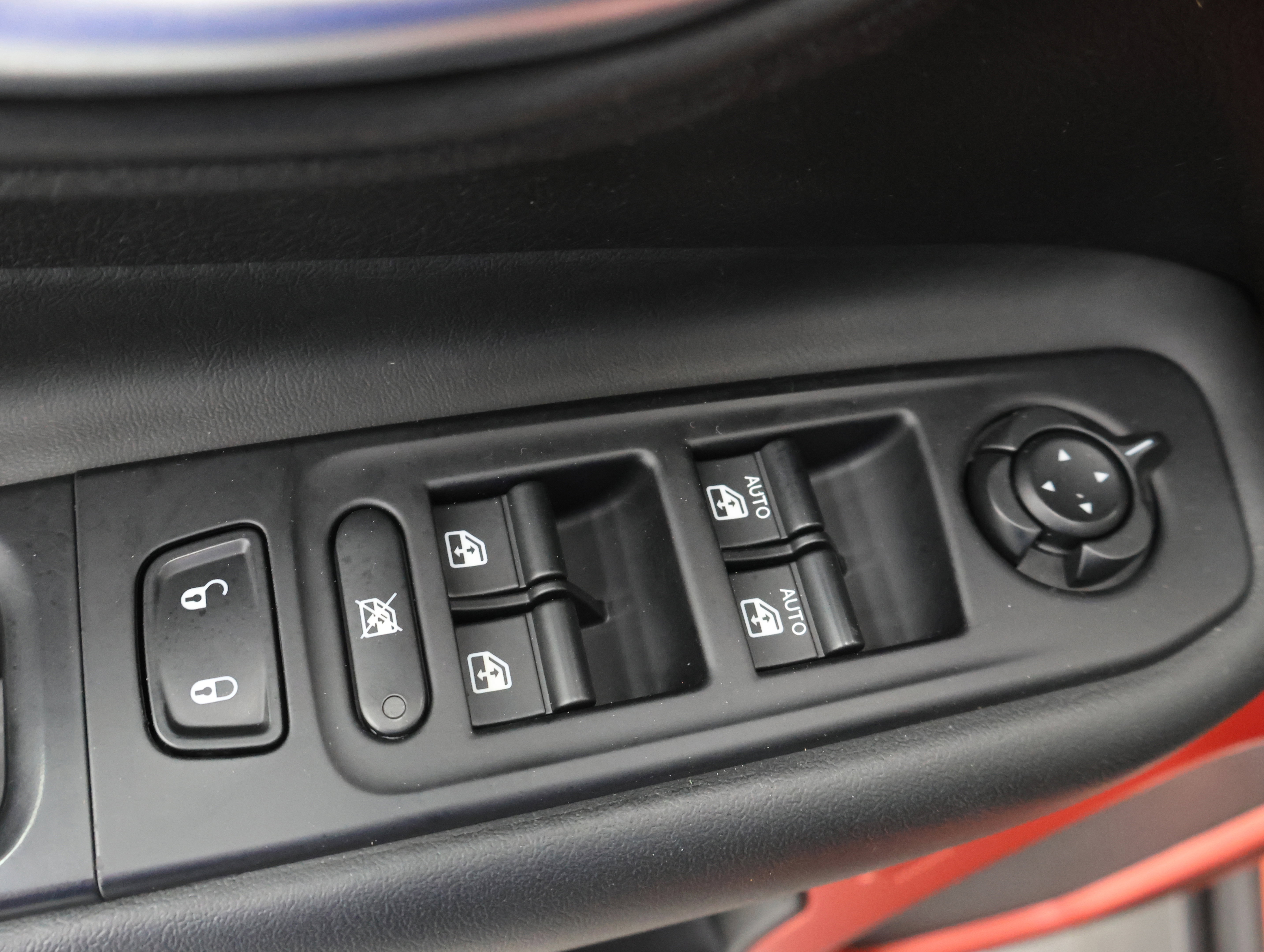 Used 2018 Jeep Renegade Trailhawk AWD/4WD image 37