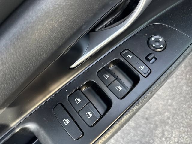 Used 2021 Hyundai Elantra SEL w/ Convenience + Premium Package image 10