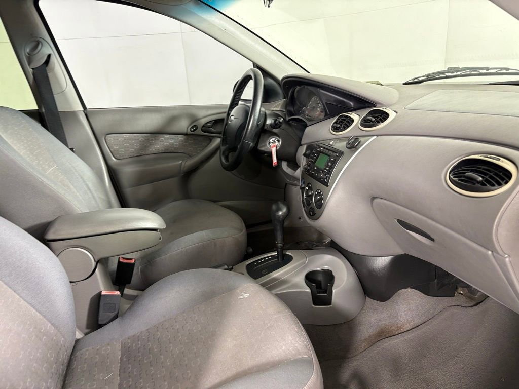 Used 2003 Ford Focus ZX5 Hatchback FWD image 14