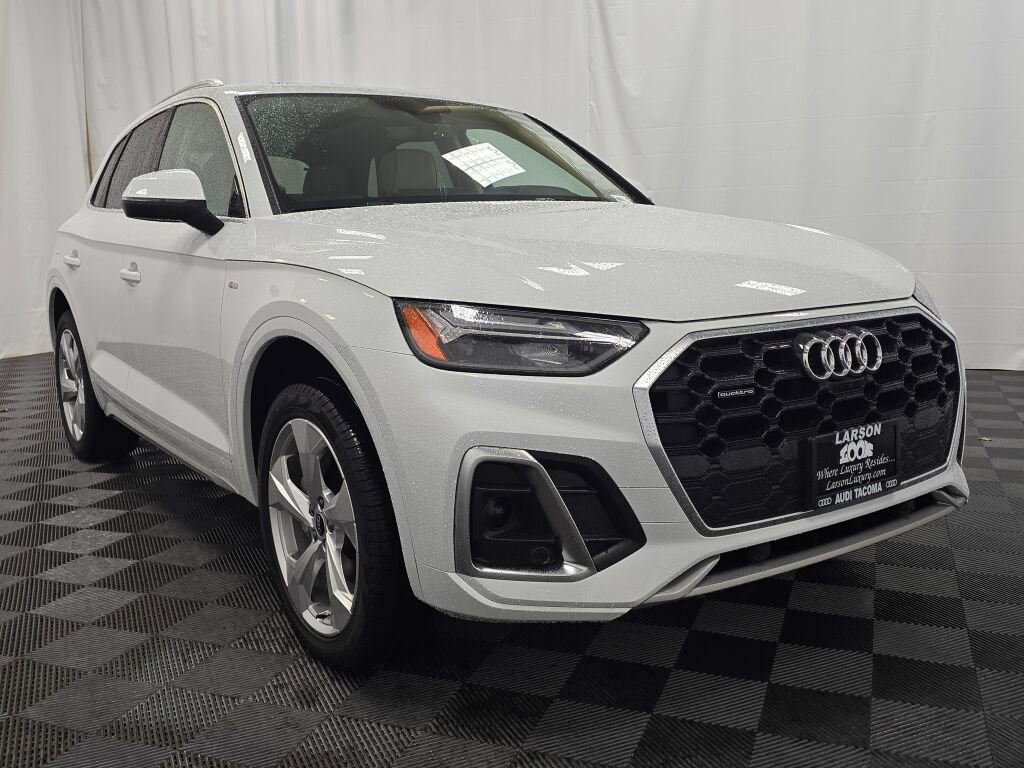 Certified 2025 Audi Q5 2.0T Premium Plus image 8