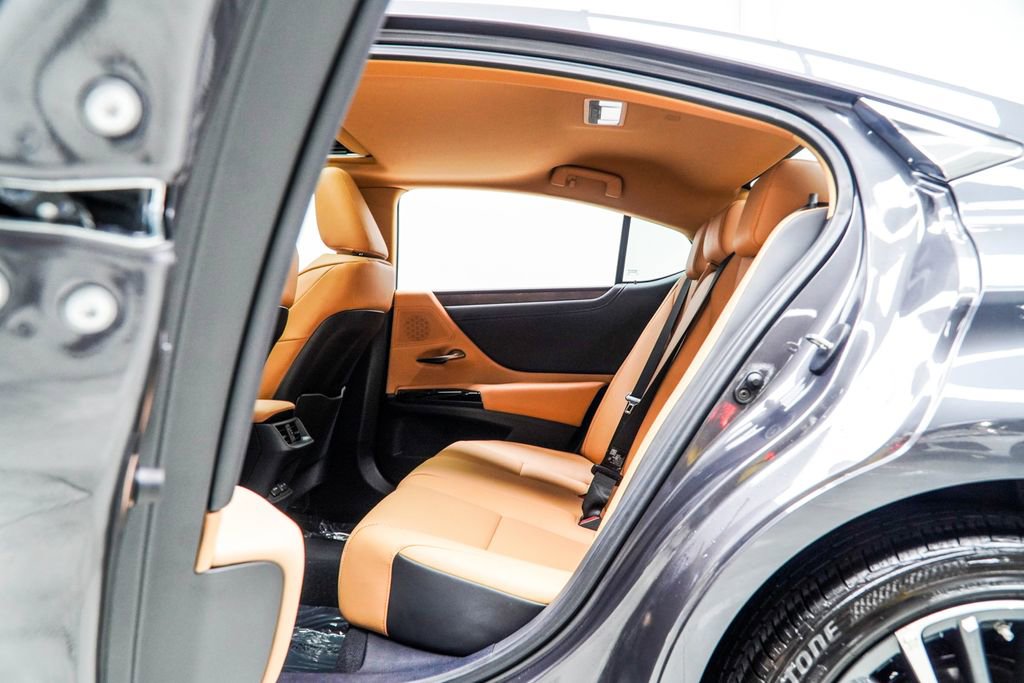 Used 2025 Lexus ES 350 w/ Premium Package FWD image 34