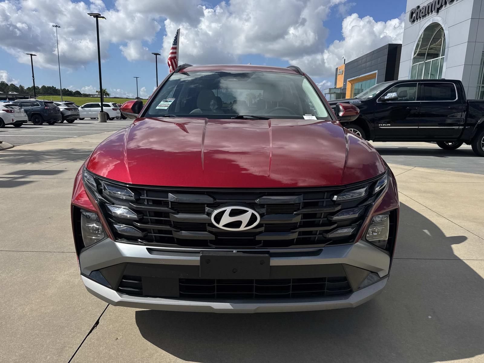 Used 2025 Hyundai Tucson SEL FWD image 2