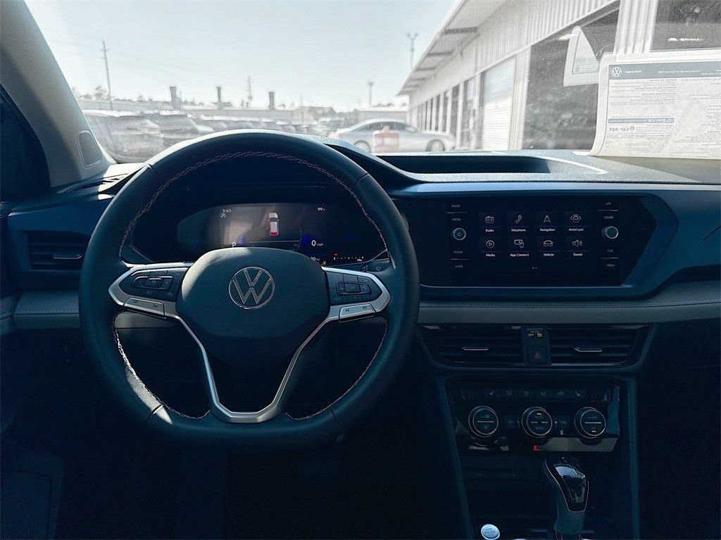 Used 2024 Volkswagen Taos SE FWD image 24