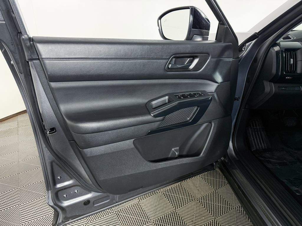 Certified 2024 Nissan Pathfinder S w/ Cargo Package image 40