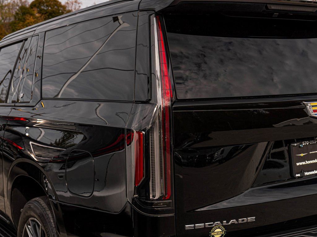 Used 2023 Cadillac Escalade ESV Sport w/ LPO, Floor Liner Package image 43