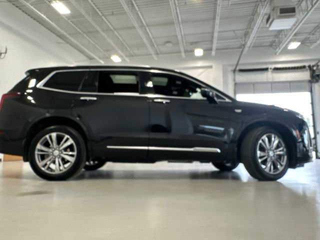 Used 2023 Cadillac XT6 Premium Luxury image 4