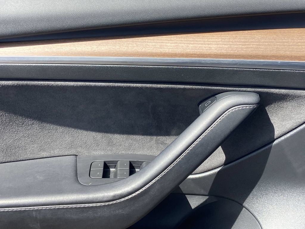 Used 2023 Tesla Model 3 Standard Range RWD image 18