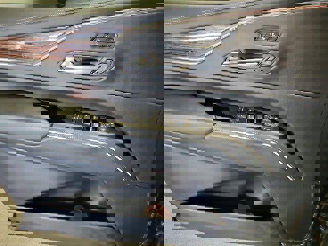 Certified 2023 Cadillac Escalade Luxury image 17