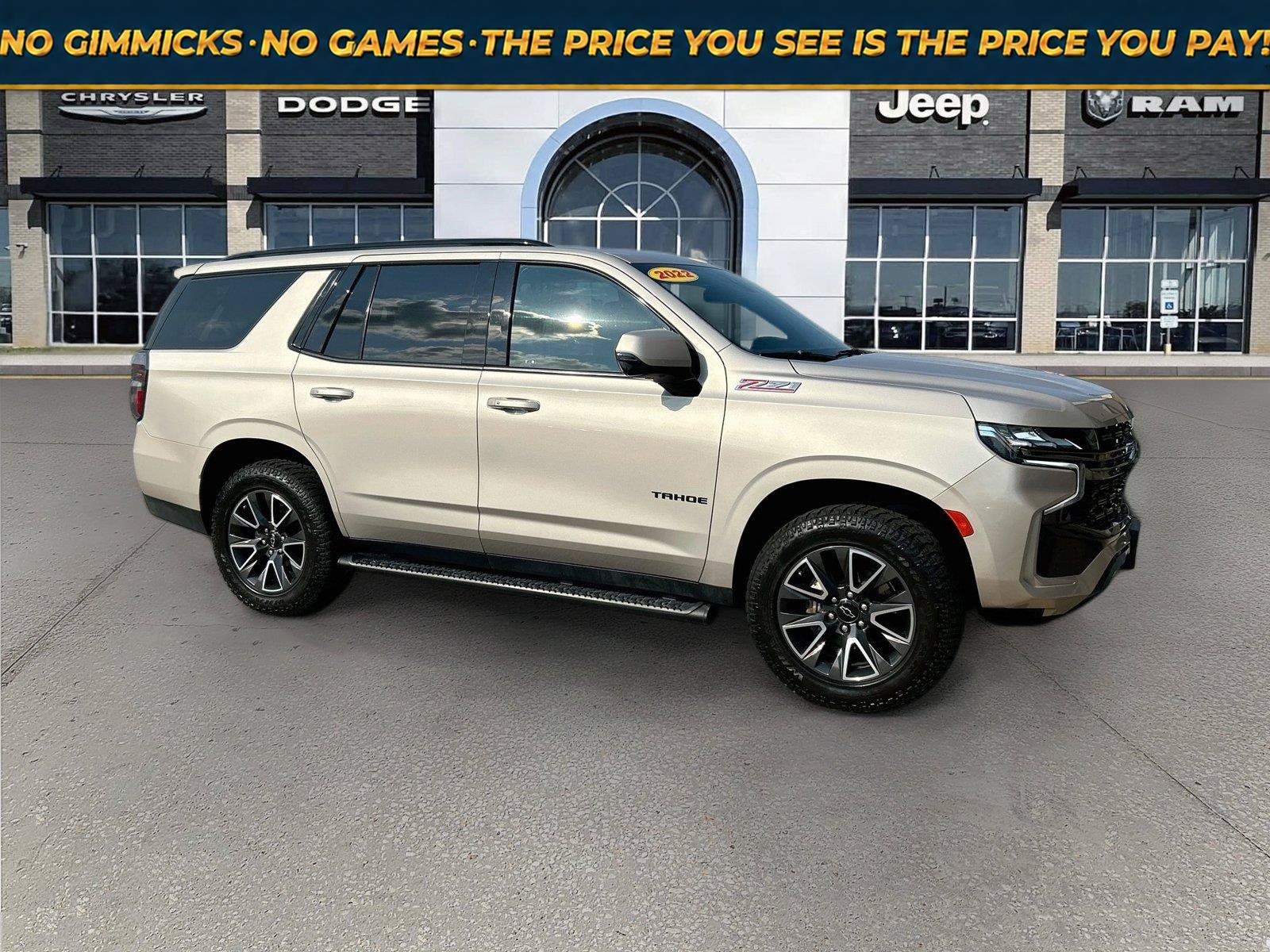 Used 2022 Chevrolet Tahoe Z71 w/ Luxury Package AWD/4WD image 1