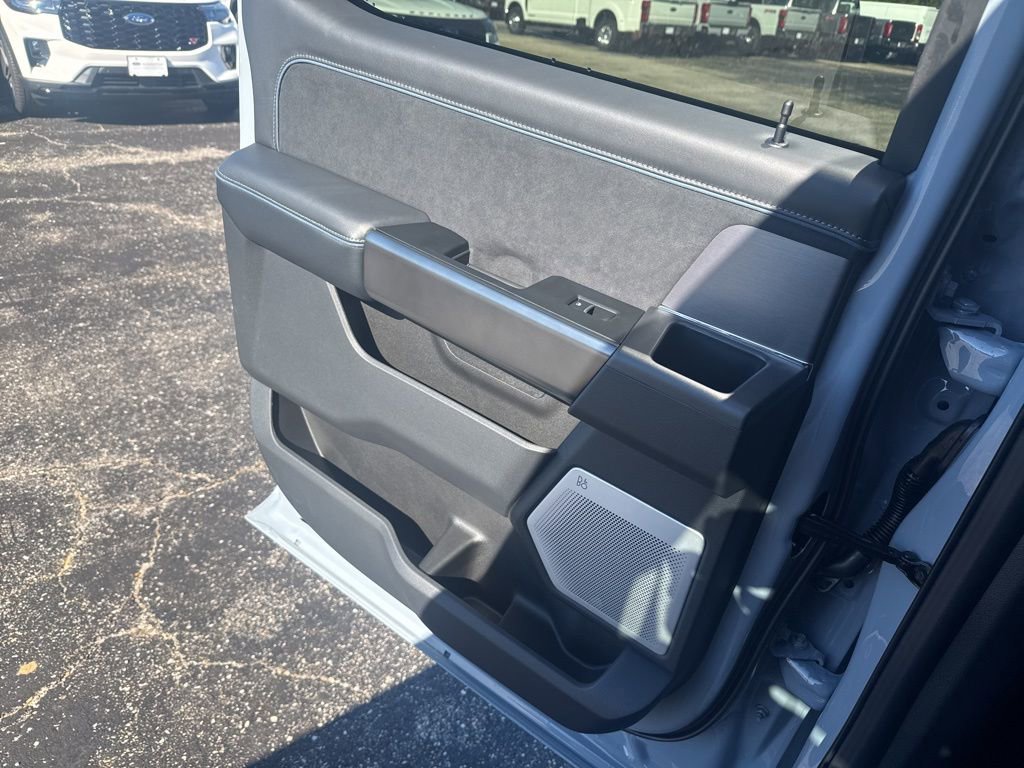 New 2026 Ford F250 Platinum image 30