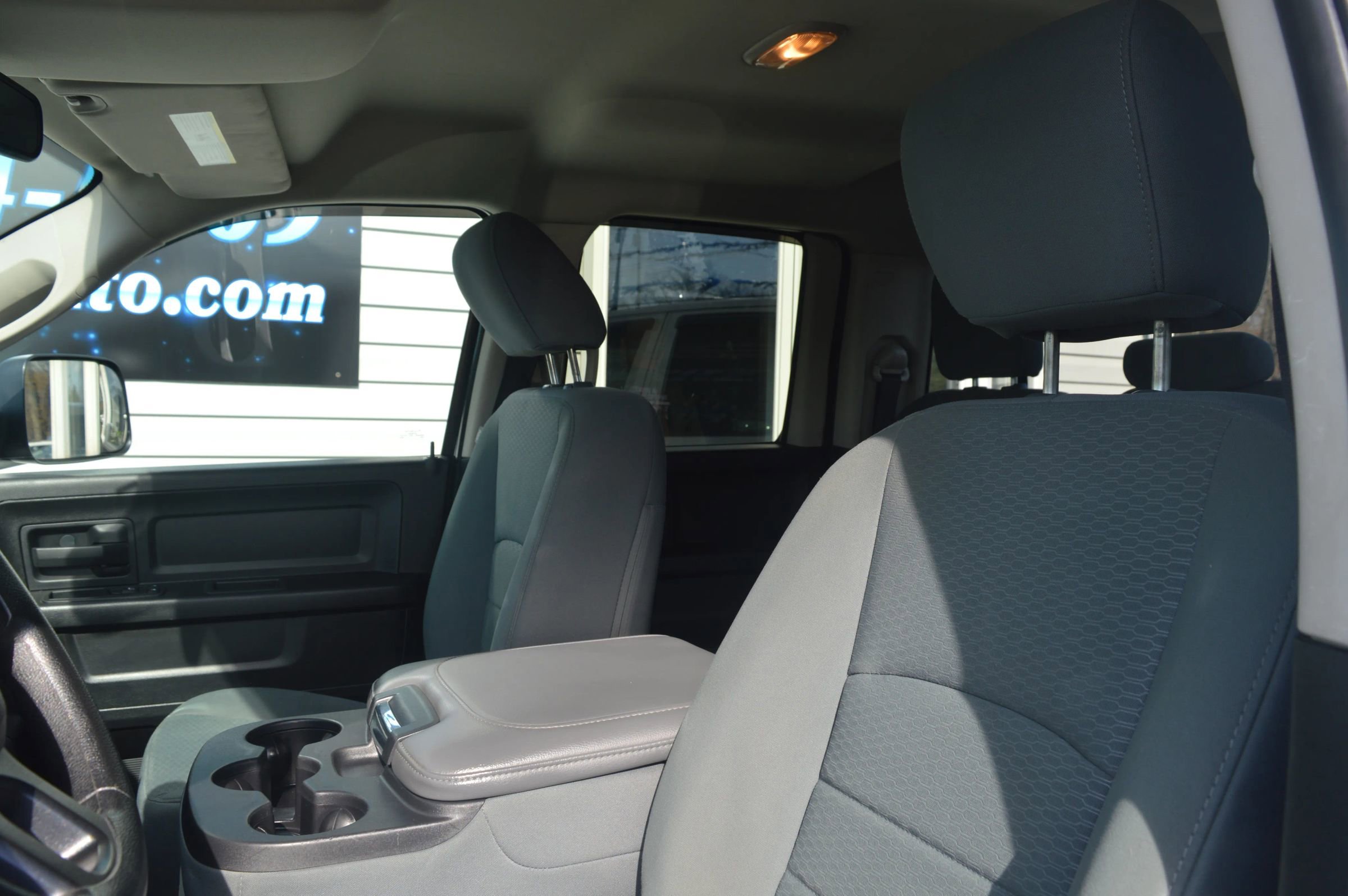 Used 2014 RAM 1500 Express image 12