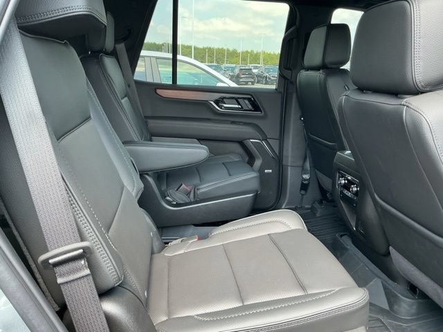 Used 2026 GMC Yukon Denali w/ Sun & Power Step Package AWD/4WD image 8