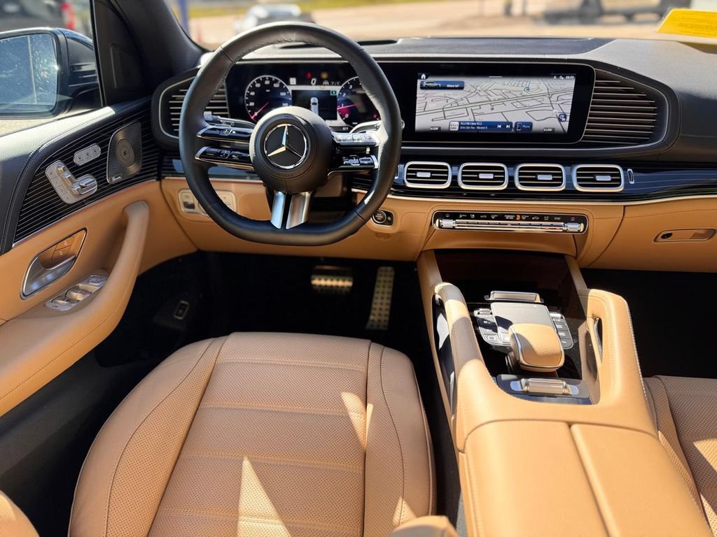 Used 2026 Mercedes-Benz GLS 580 4MATIC image 21