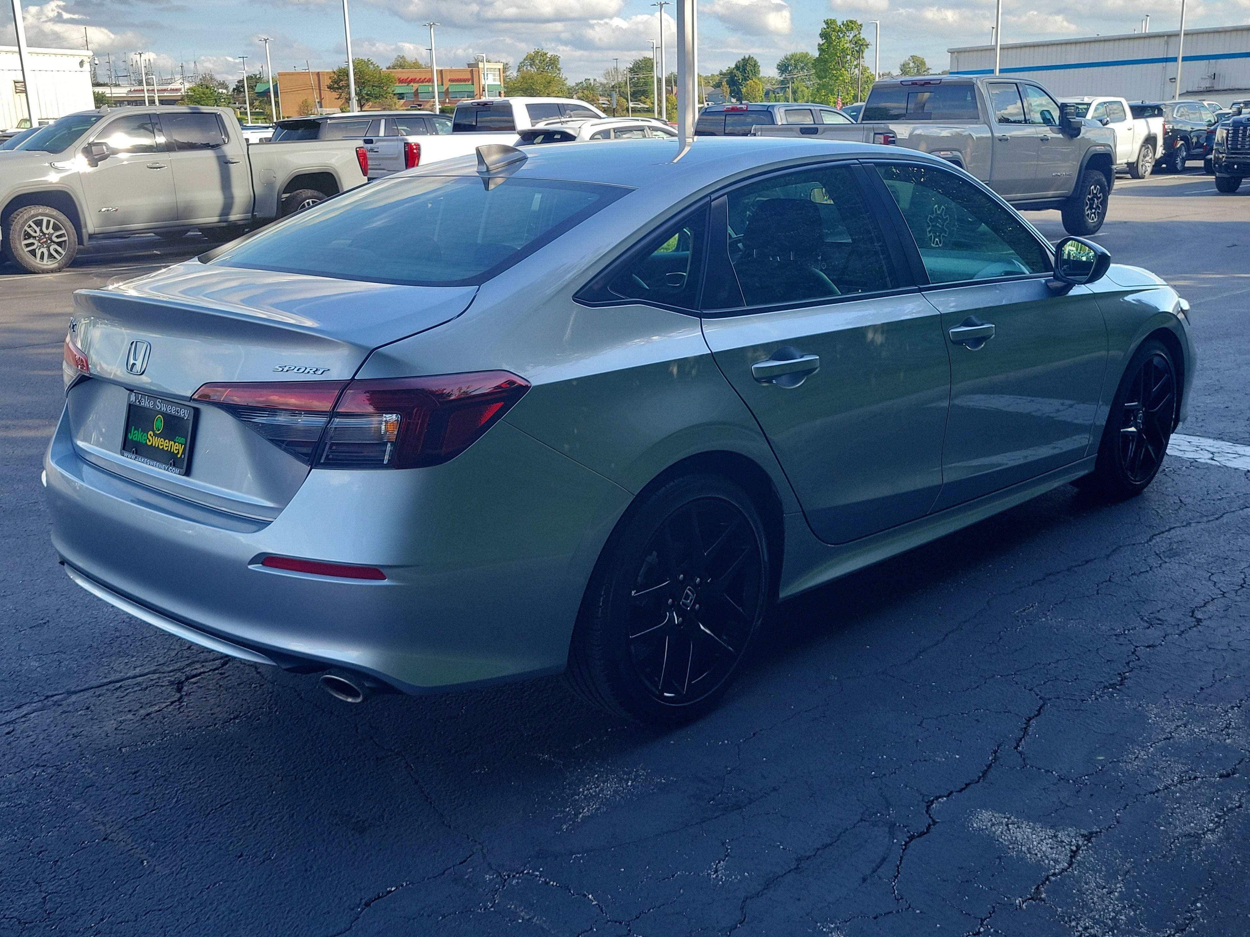 Used 2025 Honda Civic Sport image 4