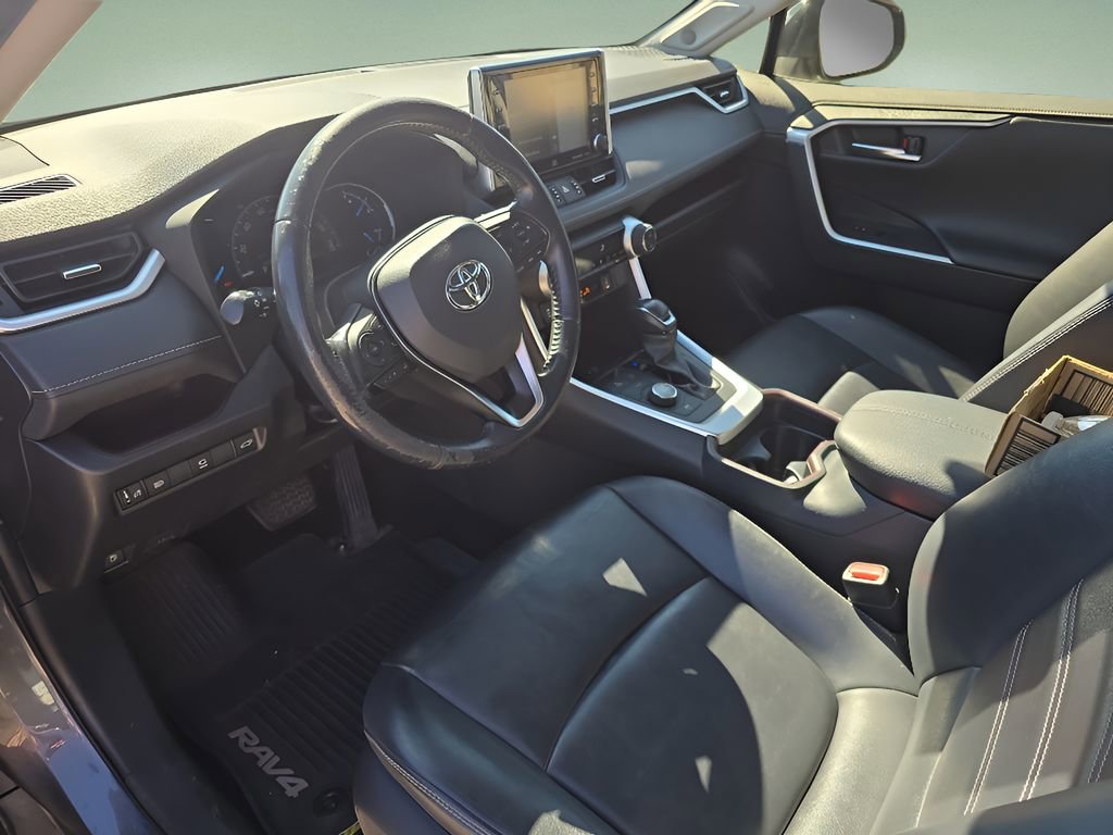 Used 2019 Toyota RAV4 Limited image 26