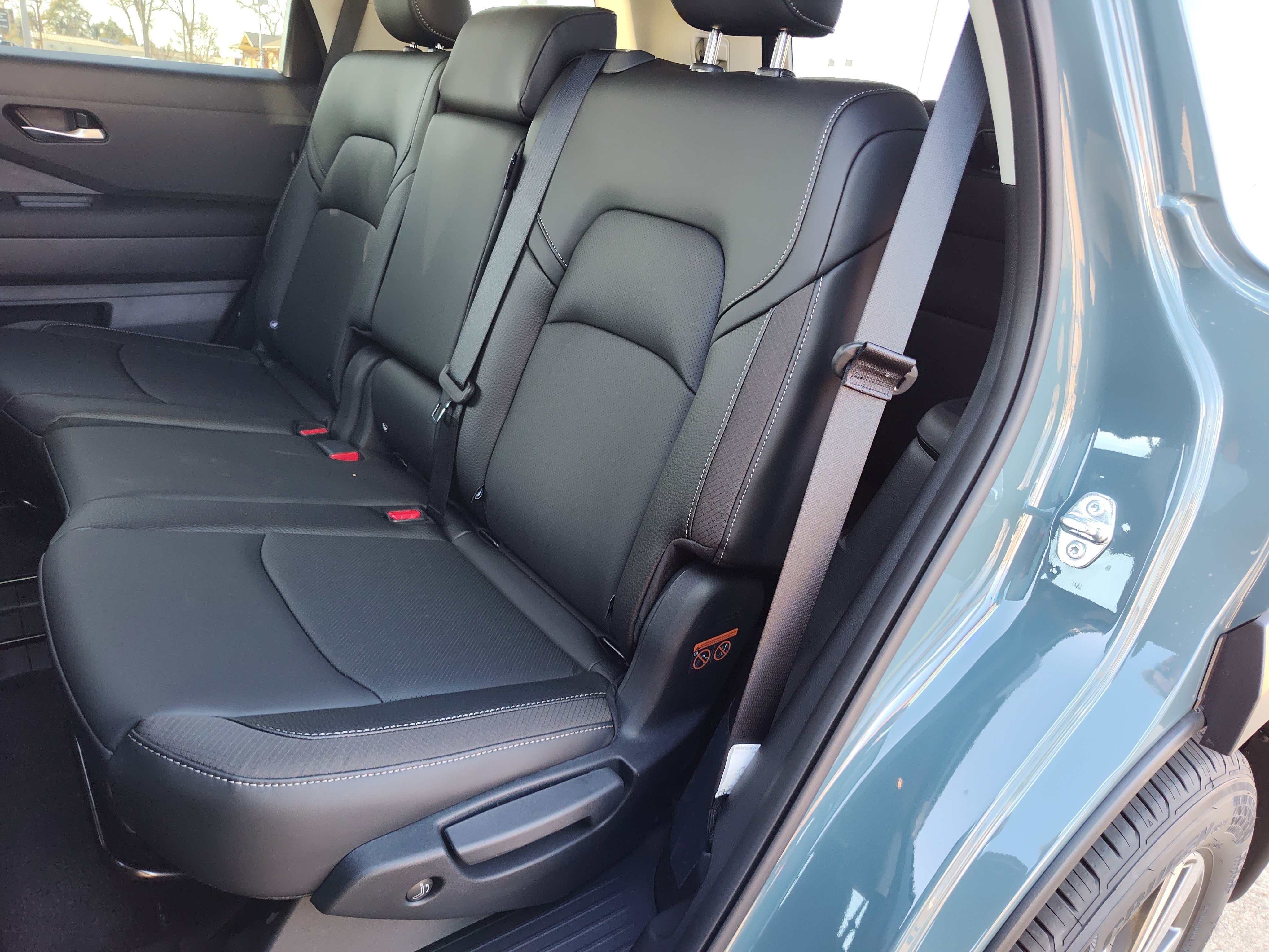 New 2026 Nissan Pathfinder SL image 14