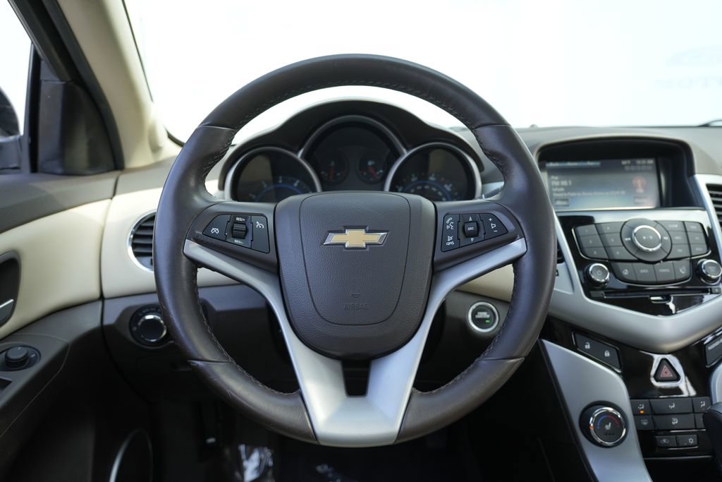 Used 2013 Chevrolet Cruze LT image 43