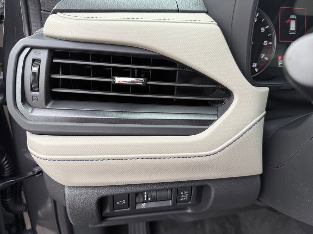 Used 2026 Subaru Forester Premium AWD/4WD image 23