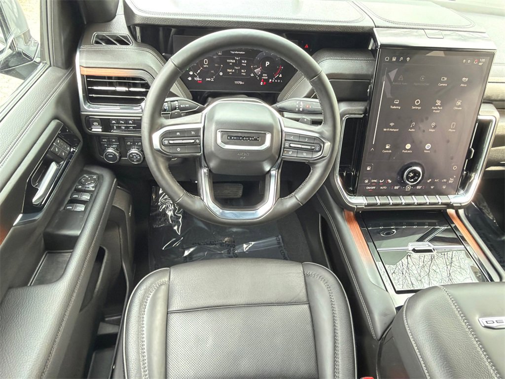 Used 2025 GMC Yukon Denali w/ Denali Reserve Package image 26