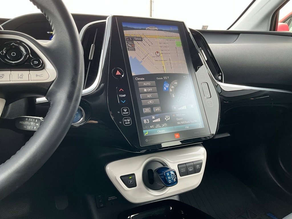 Used 2017 Toyota Prius Prime Advanced image 17