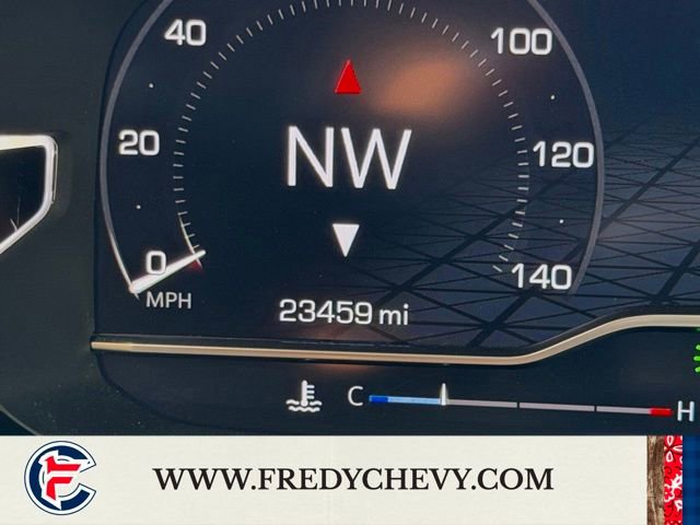 Used 2024 GMC Yukon Denali Ultimate AWD/4WD image 9