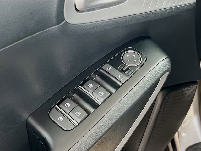 Certified 2025 Kia Soul LX image 17