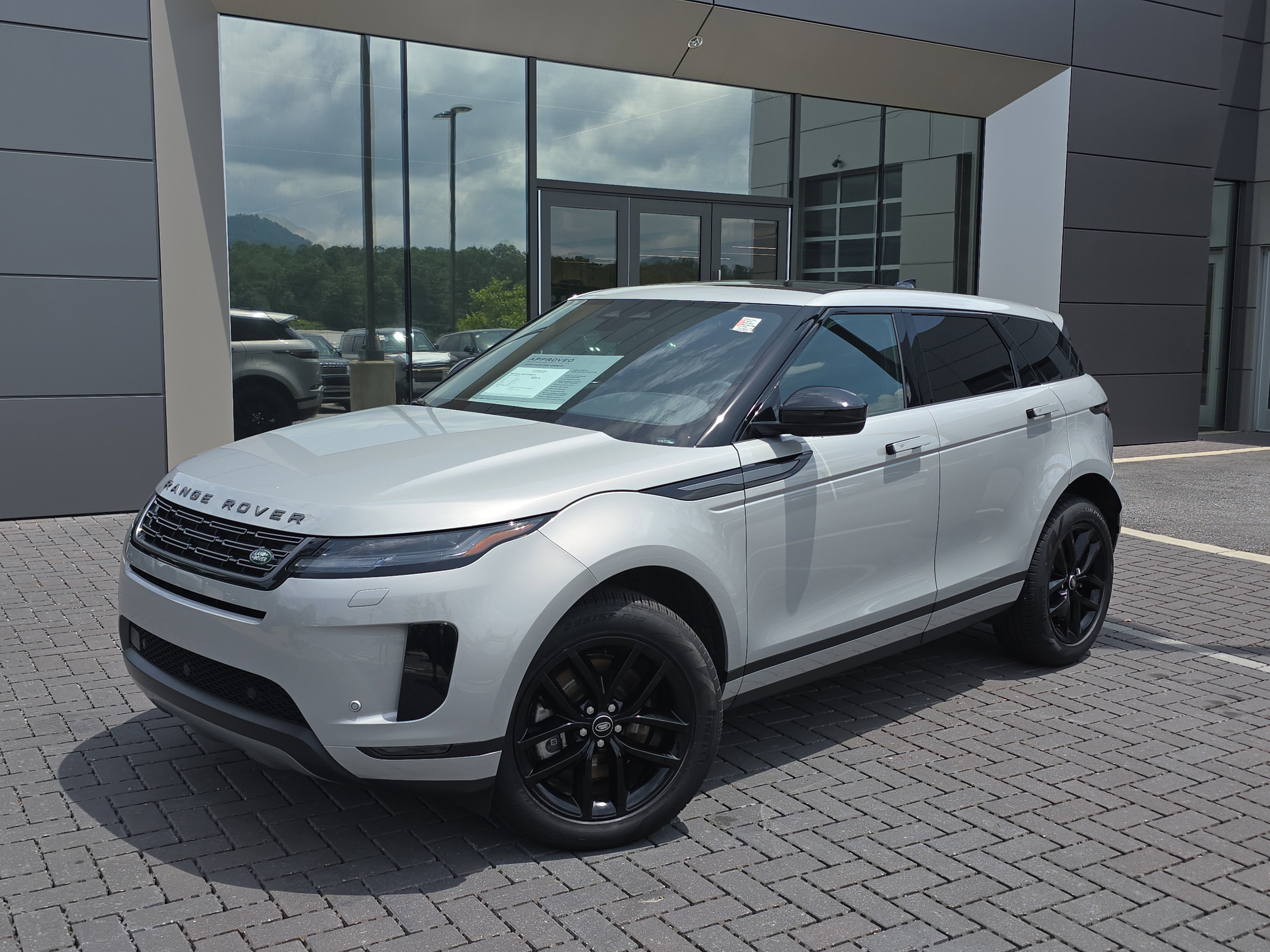 Certified 2025 Land Rover Range Rover Evoque S AWD/4WD image 1