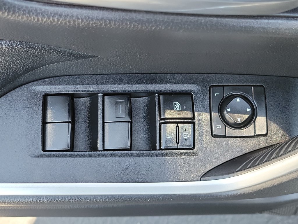 Used 2021 Toyota RAV4 XLE w/ Carpet Mat Package (TMS) FWD image 22