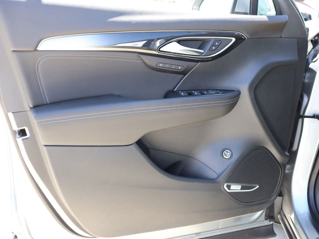 Used 2025 Buick Envision Preferred AWD/4WD image 21