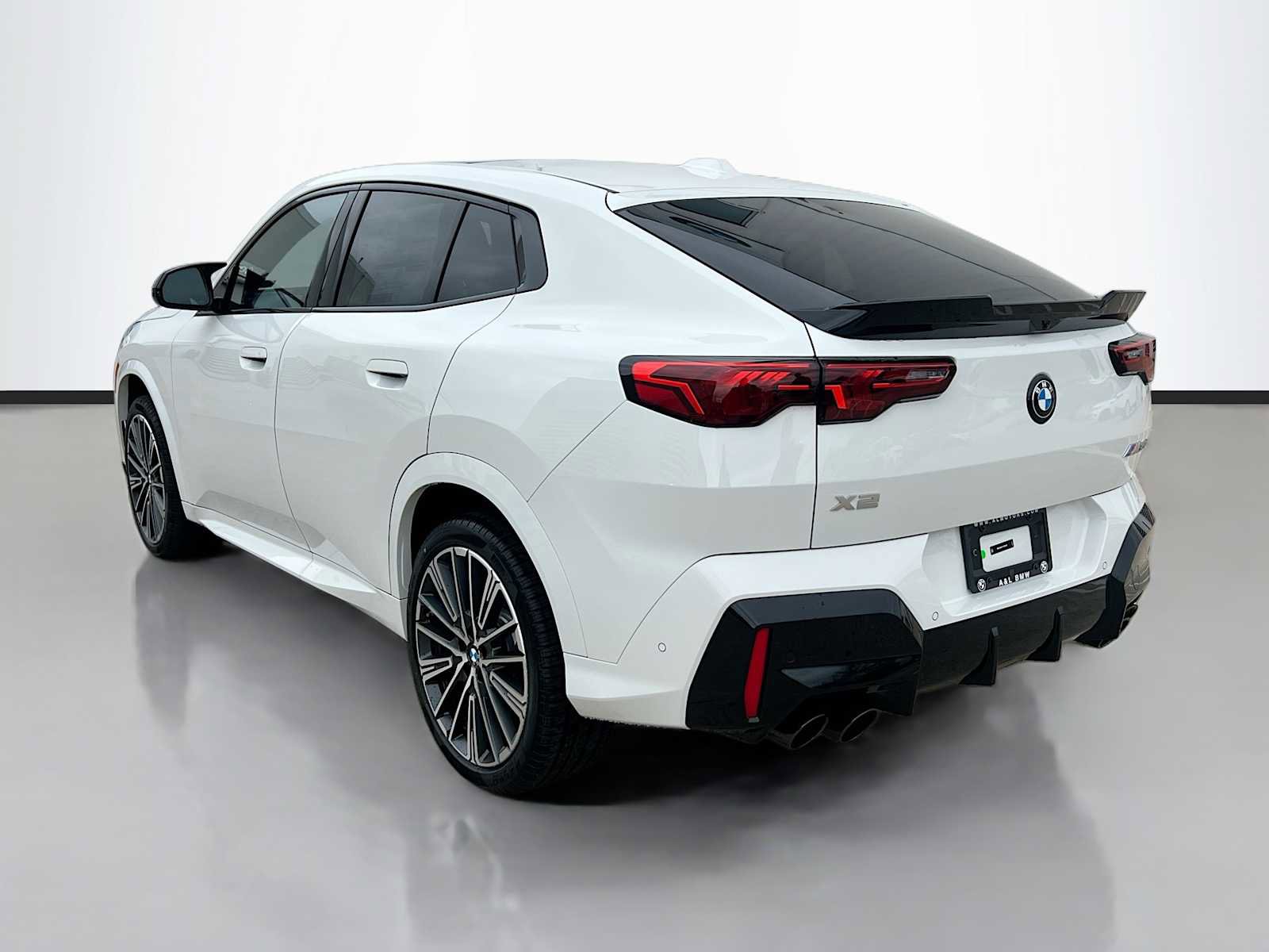 New 2026 BMW X2 M35i w/ Technology Package AWD/4WD image 32