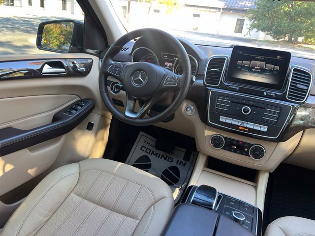 Used 2017 Mercedes-Benz GLS 450 4MATIC image 28