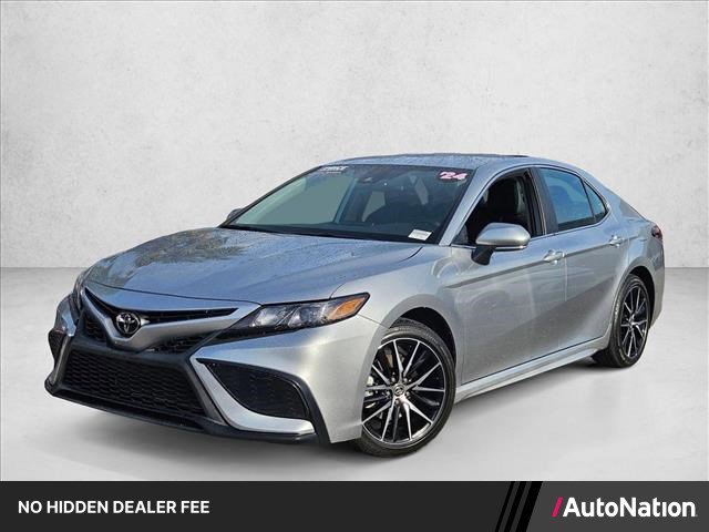 Used 2024 Toyota Camry SE FWD image 1