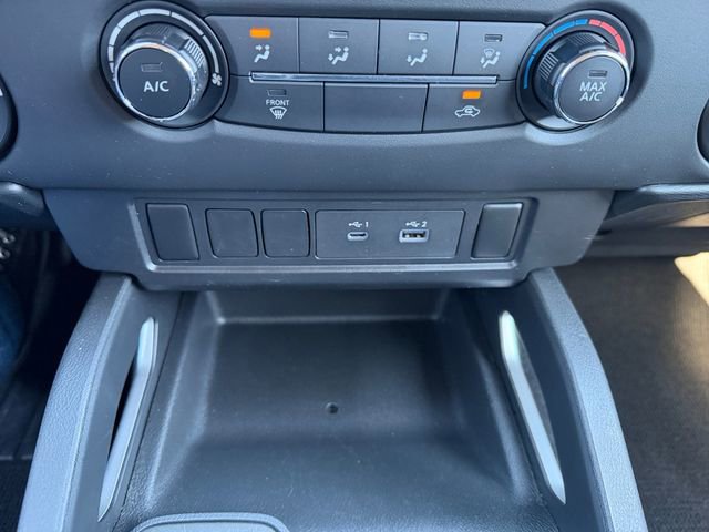 Used 2023 Nissan Frontier SV image 25